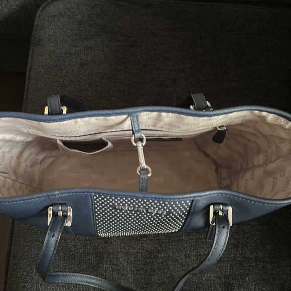 MICHAEL KORS NAVY TOTE - Picture 4 of 8